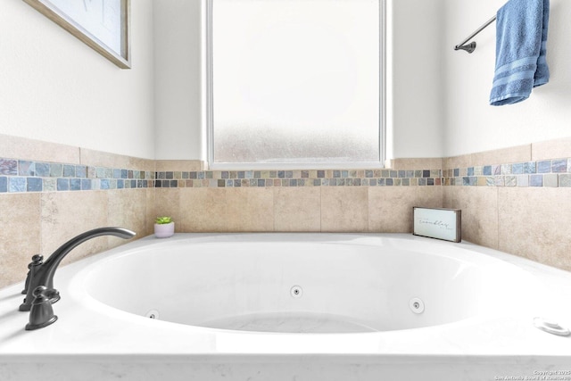 1216 Windy Dawn, Seguin, TX 78155 - full bath featuring a jetted tub