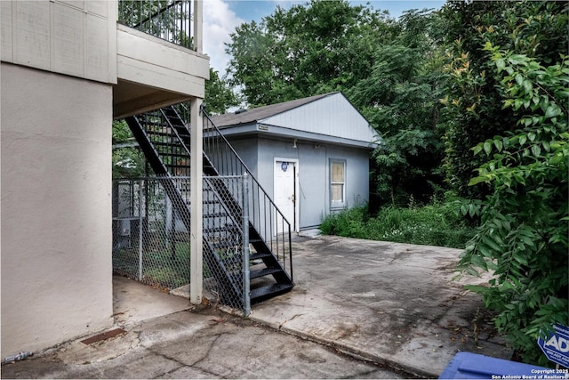 2313 Fresno, San Antonio, TX 78201 - exterior space with stairway