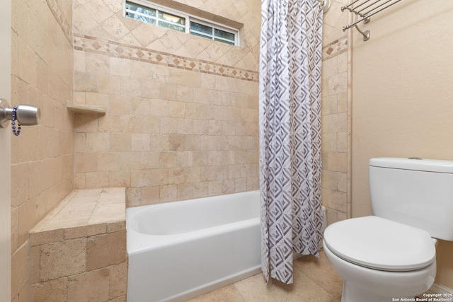 22919 Hightop, Elmendorf, TX 78112 - bathroom with shower / tub combo with curtain and toilet