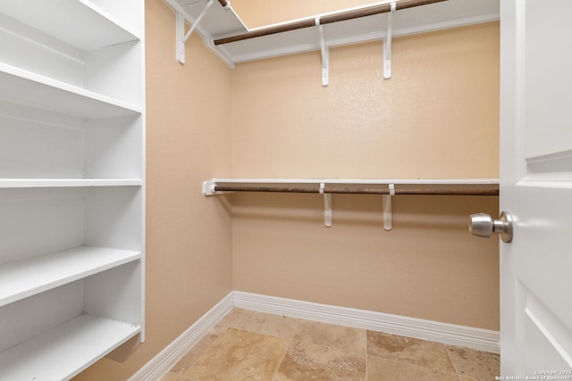 22919 Hightop, Elmendorf, TX 78112 - view of walk in closet