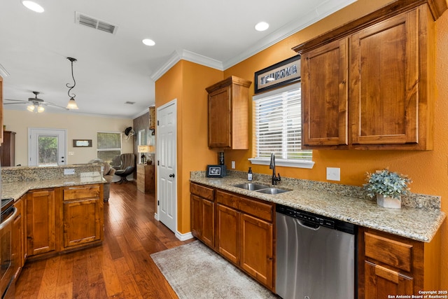 1355 Lasso, Canyon Lake, TX 78133 - kitchen with appliances with stainless steel finishes, a sink, ceiling fan, dark wood finished floors, and brown cabinets