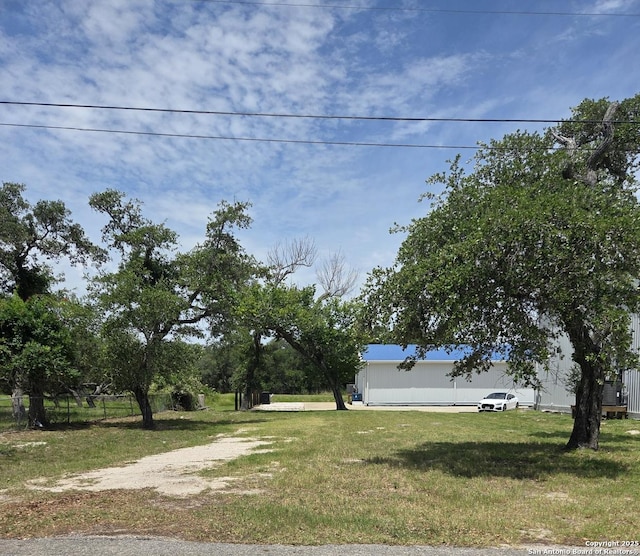 205 S 9th St, Rockport, TX 78382