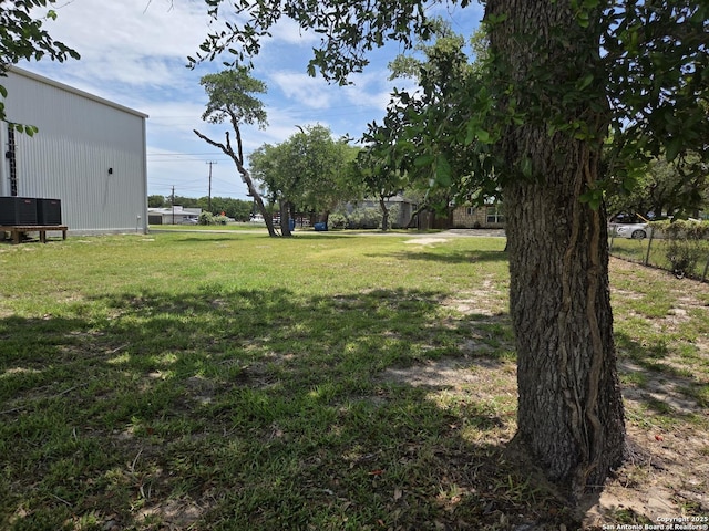 205 S 9th St, Rockport, TX 78382