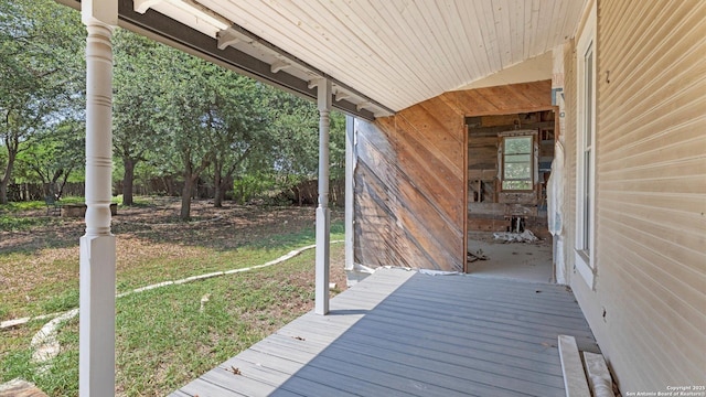 160 E Klein, New Braunfels, TX 78130 - deck with a lawn