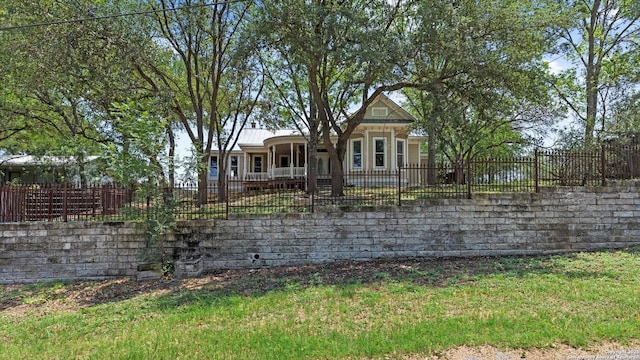 160 E Klein, New Braunfels, TX 78130 - view of front facade with a fenced front yard