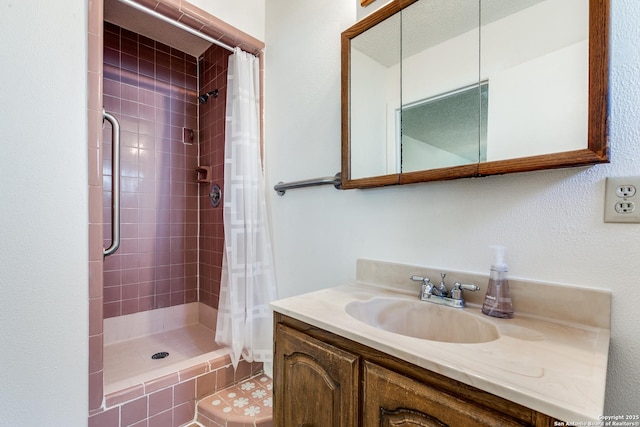 118 Elkins, San Antonio, TX 78226 - full bathroom with tiled shower and vanity