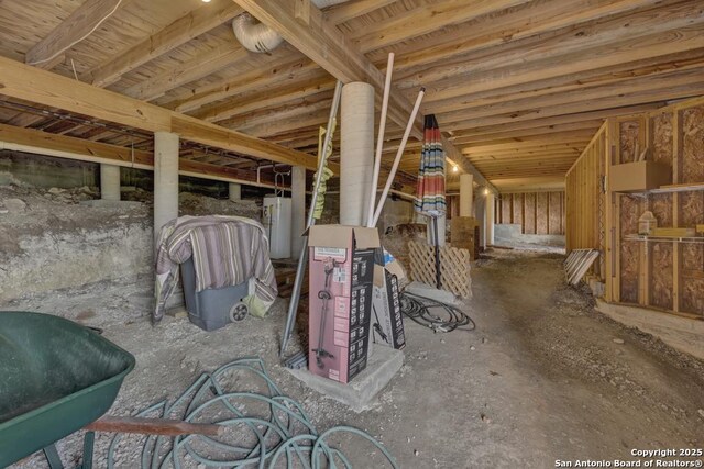 821 Lakeview, Canyon Lake, TX 78133 - miscellaneous room featuring water heater