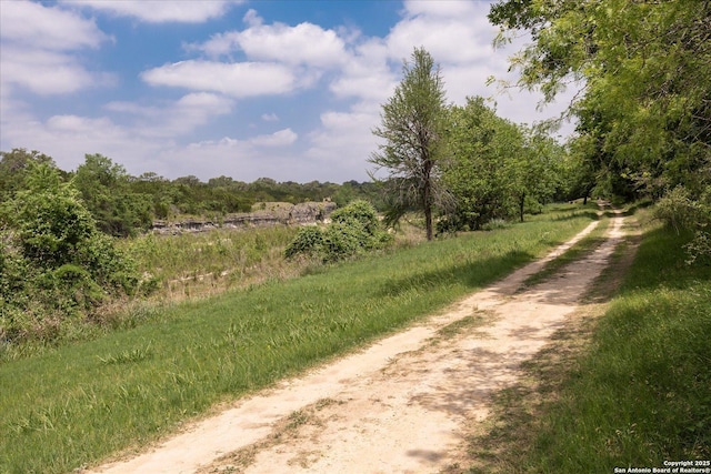 000 Oakridge Trl, Pipe Creek, TX 78063