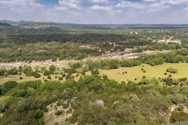 000 Oakridge Trl, Pipe Creek, TX 78063