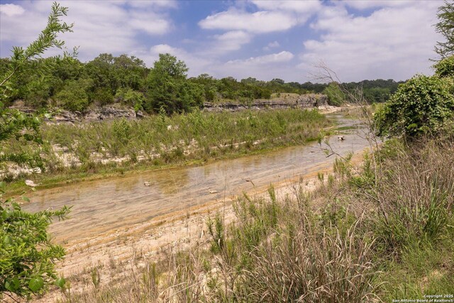 000 Oakridge Trl, Pipe Creek, TX 78063