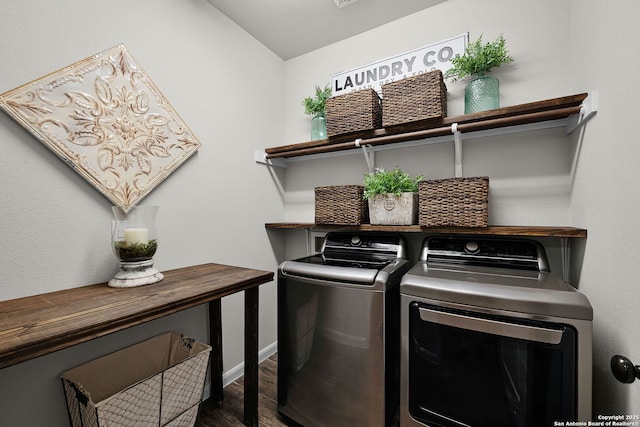 891 Noel, New Braunfels, TX 78130 - laundry room featuring washer and clothes dryer, wood finished floors, and baseboards