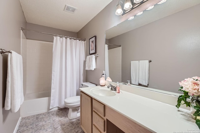 2334 Creekside Bnd, San Antonio, TX 78259 - bathroom with toilet, vanity, shower / bathtub combination with curtain, and a textured ceiling