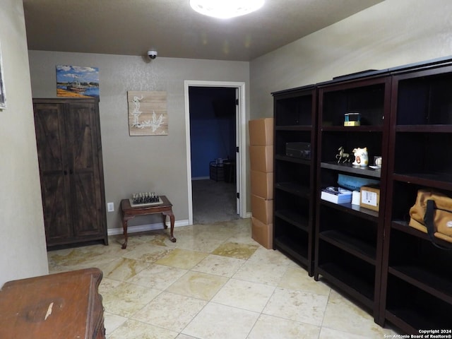 155 Scenic Cir, Lakehills, TX 78063 - corridor featuring baseboards