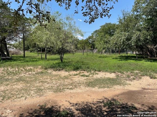 543 Sombra, Bandera, TX 78003