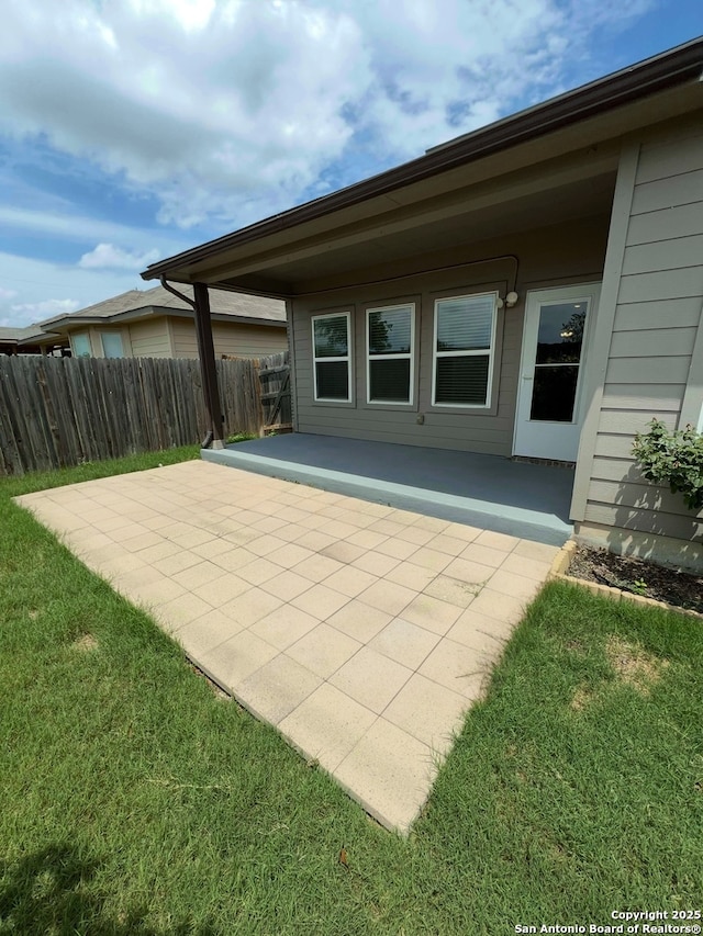 4823 Cambridge Park, Converse, TX 78109 - view of patio