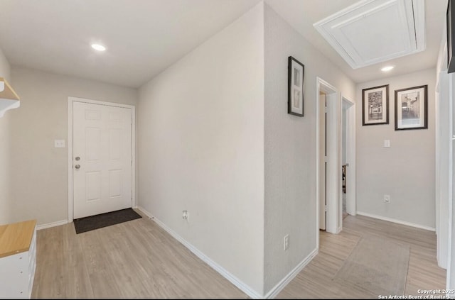 734 Ambush Rdg, San Antonio, TX 78219 - foyer entrance featuring light wood-style flooring, baseboards, and recessed lighting