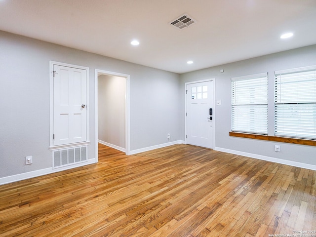 221 Harmon, San Antonio, TX 78209 - entrance foyer with light wood-type flooring, baseboards, and recessed lighting
