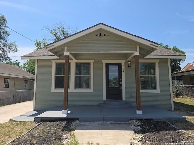 124 Baylor, San Antonio, TX 78204 - bungalow with a porch and roof with shingles