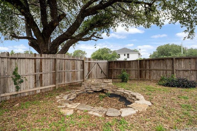 9026 Foxgrove Way, San Antonio, TX 78251 - fenced backyard featuring a gate