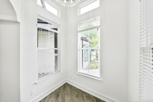 3307 W Salinas, San Antonio, TX 78207 - detailed view of baseboards and a chandelier