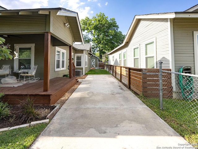 211 W High Ave, San Antonio, TX 78210 - view of surrounding community