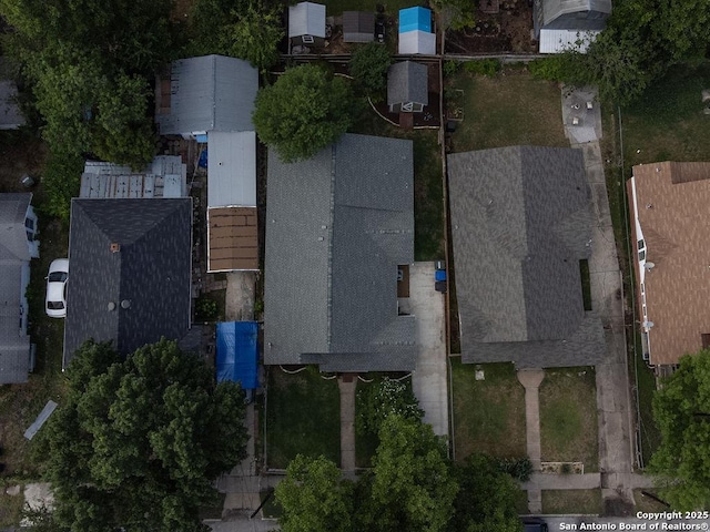 211 W High Ave, San Antonio, TX 78210 - drone / aerial view