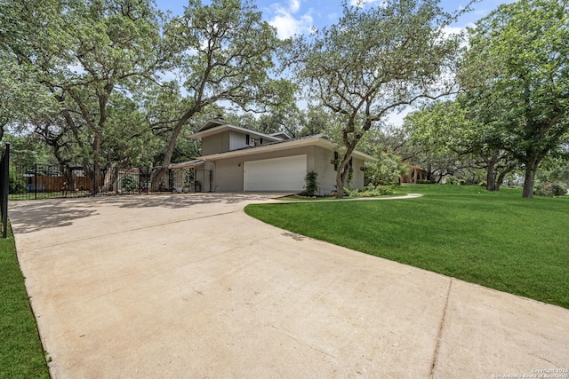 308 Sagecrest, Hollywood Park, TX 78232 - mid-century modern home featuring driveway and a garage