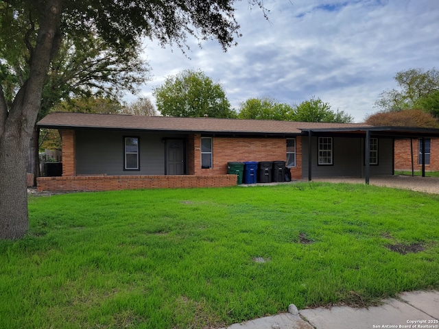 2506 Greencrest, San Antonio, TX 78213 - ranch-style house with a front yard and brick siding