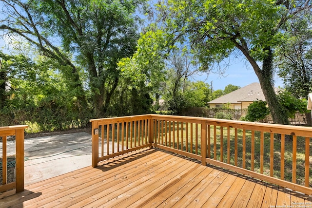 129 Odell, San Antonio, TX 78212 - view of wooden deck