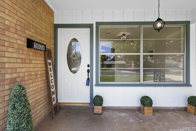 5026 Lakewood, San Antonio, TX 78220 - property entrance featuring board and batten siding