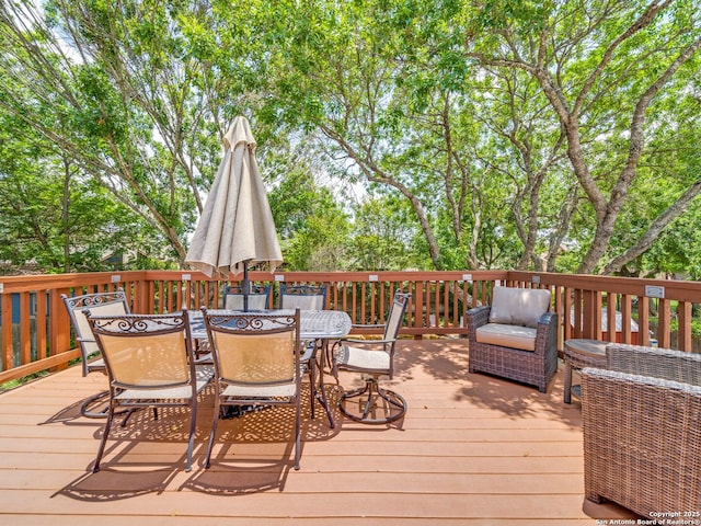 1614 Sunnybrook, New Braunfels, TX 78130 - wooden deck with outdoor dining area