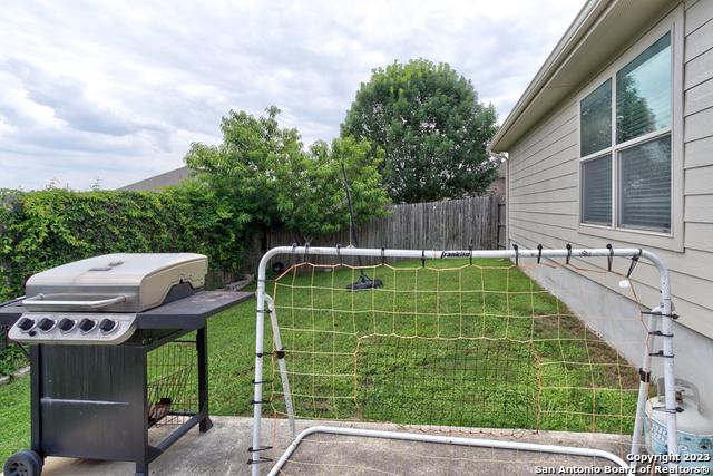 331 Primrose, New Braunfels, TX 78132 - view of yard