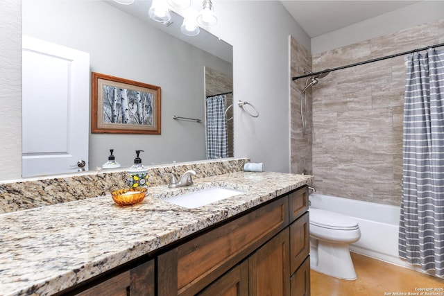 868 Lakeridge Loop, Lakehills, TX 78063 - full bath featuring vanity, toilet, and shower / bath combination with curtain
