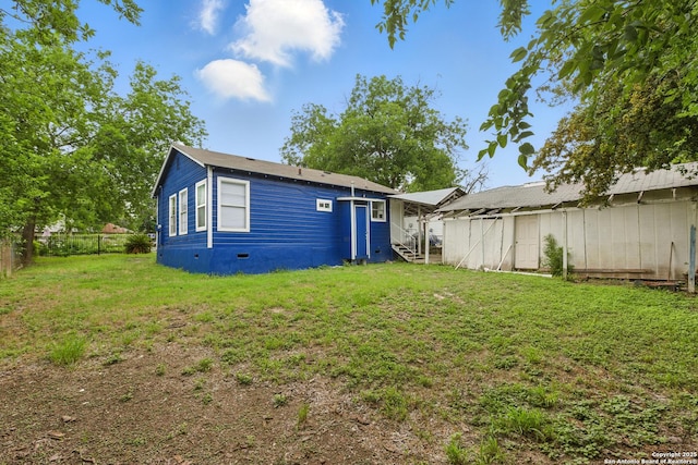 315 Morrill, San Antonio, TX 78214 - back of property with crawl space