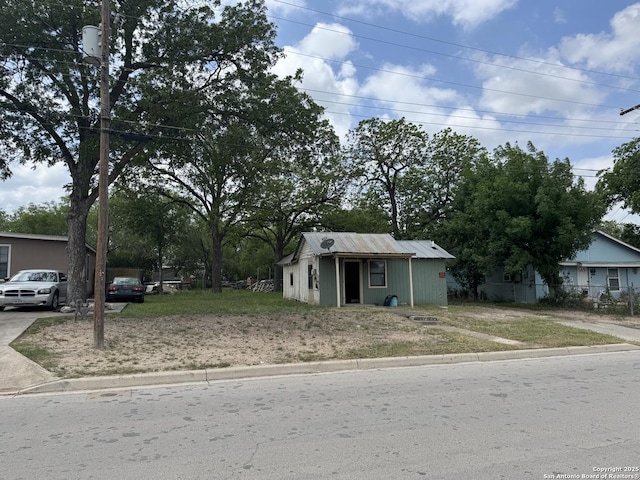 212 E Doughty, Uvalde, TX 78801 - view of front of house
