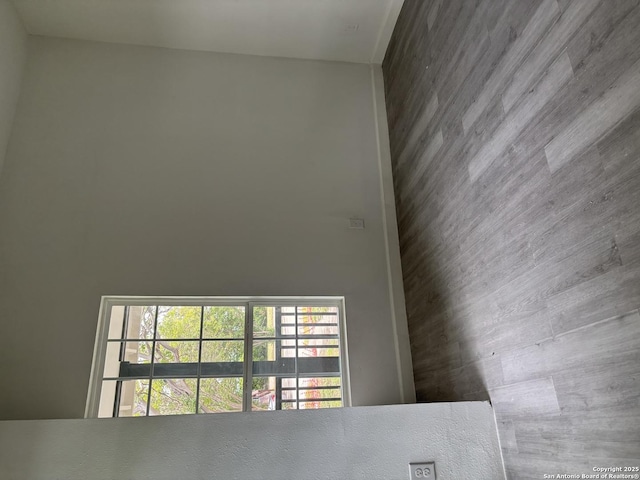 151 Cornell, San Antonio, TX 78201 - empty room featuring a high ceiling