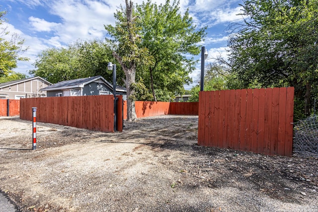 1202 N Center, San Antonio, TX 78202 - view of yard