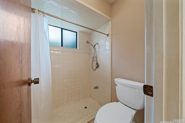 2822 Low Oak, San Antonio, TX 78232 - full bathroom featuring a stall shower and toilet