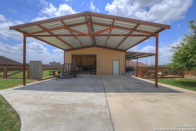 108 Westfield Ln, Vernia, TX 78121 - view of vehicle parking featuring a pole building