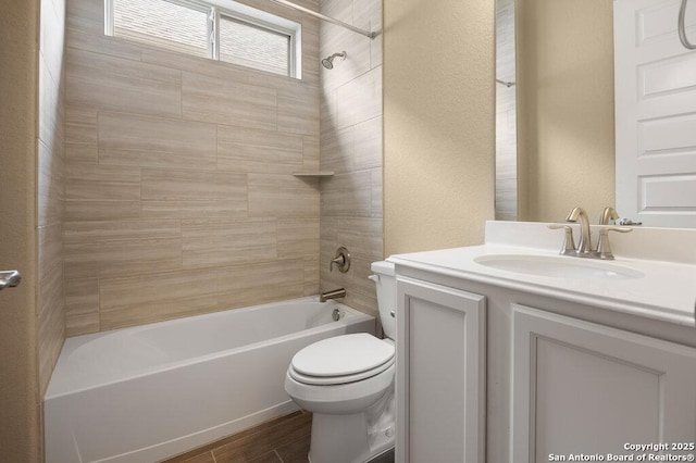 147 Bedingfeld, Shavano Park, TX 78231 - full bathroom featuring toilet, vanity, tub / shower combination, and wood finished floors