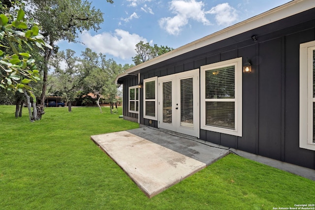546 Indian Scout, Spring Branch, TX 78070 - view of green lawn featuring a patio
