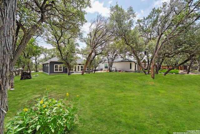 546 Indian Scout, Spring Branch, TX 78070 - view of green lawn