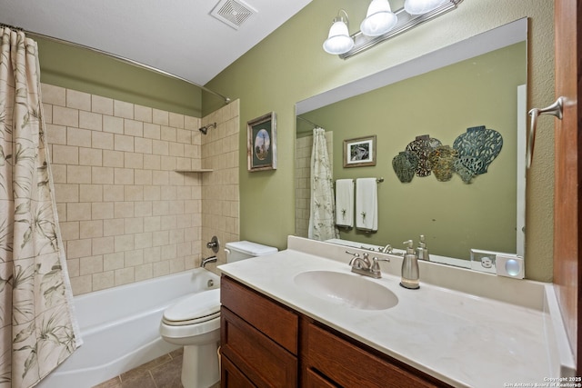 212 Vista Vw, Spring Branch, TX 78070 - full bath featuring shower / bathtub combination with curtain, vanity, tile patterned flooring, and toilet