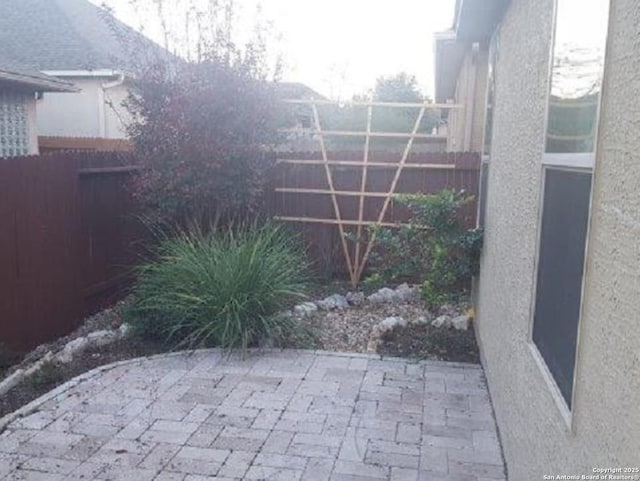 3607 Tea Rose Gln, San Antonio, TX 78259 - view of patio / terrace