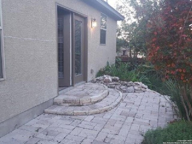 3607 Tea Rose Gln, San Antonio, TX 78259 - view of patio