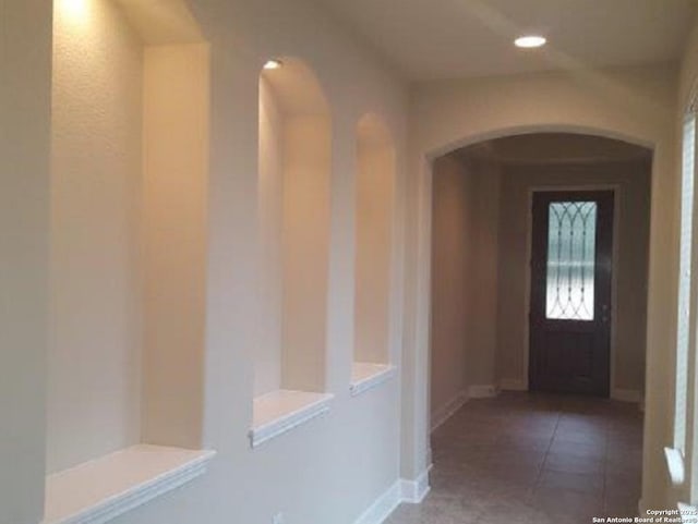 3607 Tea Rose Gln, San Antonio, TX 78259 - corridor featuring arched walkways and recessed lighting