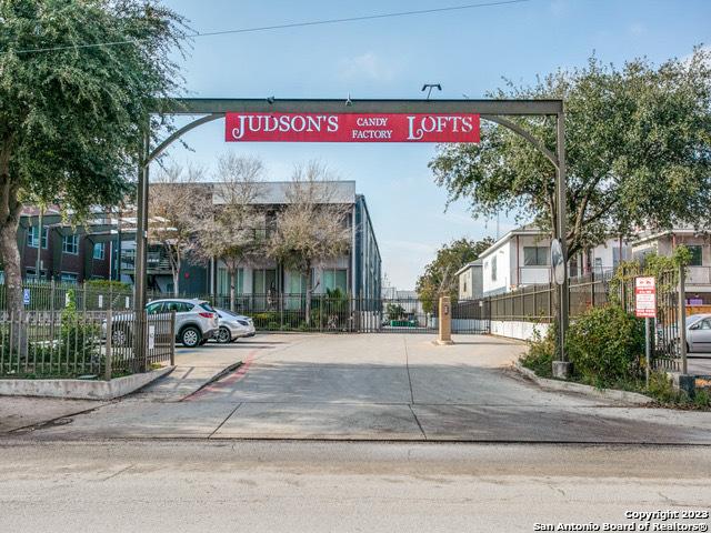831 S Flores Unit 2212, San Antonio, TX 78204 - view of concrete road
