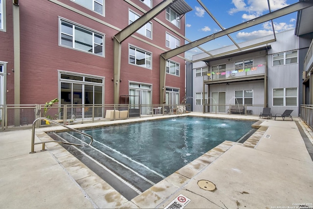 831 S Flores Unit 2212, San Antonio, TX 78204 - view of pool
