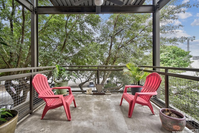 831 S Flores Unit 2212, San Antonio, TX 78204 - view of sunroom