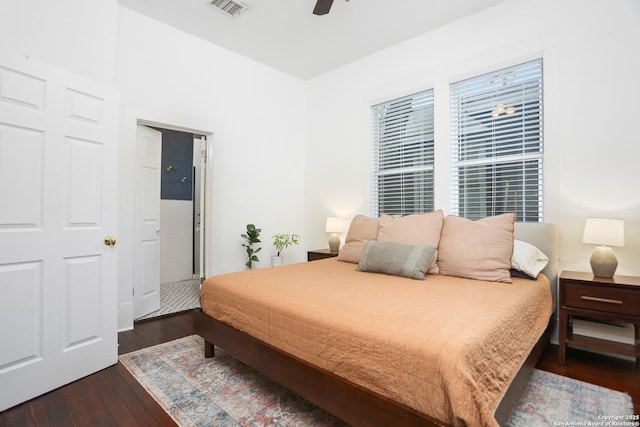1106 W Summit Ave, San Antonio, TX 78201 - bedroom with dark wood-style floors and a ceiling fan